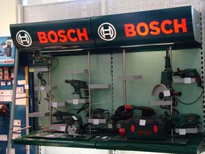 «Энкор» — крупный дилер ООО «Роберт Бош». Во всех магазинах секция Bosch выделена отдельно и очень большая