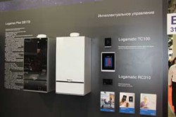 Котлы Buderus Titanium Line с панелью из титанового стекла на Aqua-Therm Moscow 2016